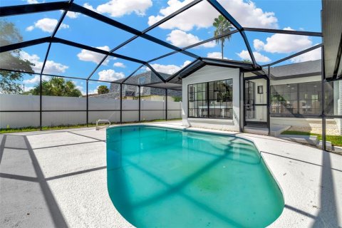 Villa ou maison à vendre à Tampa, Floride: 4 chambres, 212.75 m2 № 2149212 - photo 13