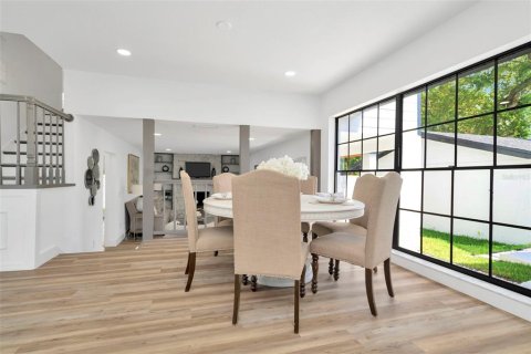 Villa ou maison à vendre à Tampa, Floride: 4 chambres, 212.75 m2 № 2149212 - photo 25