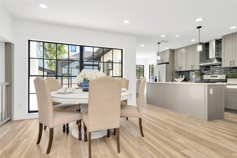Villa ou maison à vendre à Tampa, Floride: 4 chambres, 212.75 m2 № 2149212 - photo 23