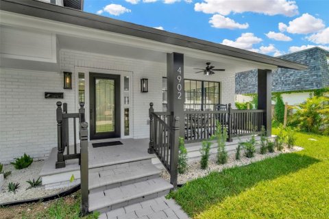 Villa ou maison à vendre à Tampa, Floride: 4 chambres, 212.75 m2 № 2149212 - photo 3
