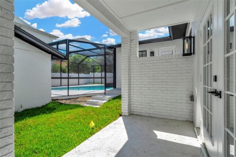 Villa ou maison à vendre à Tampa, Floride: 4 chambres, 212.75 m2 № 2149212 - photo 9