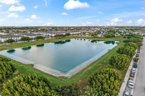 Adosado en venta en Homestead, Florida, 3 dormitorios, 142.14 m2 № 1992381 - foto 25