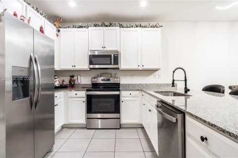 Adosado en venta en Homestead, Florida, 3 dormitorios, 142.14 m2 № 1992381 - foto 14