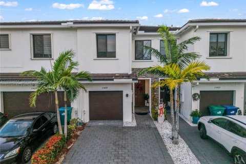 Adosado en venta en Homestead, Florida, 3 dormitorios, 142.14 m2 № 1992381 - foto 1