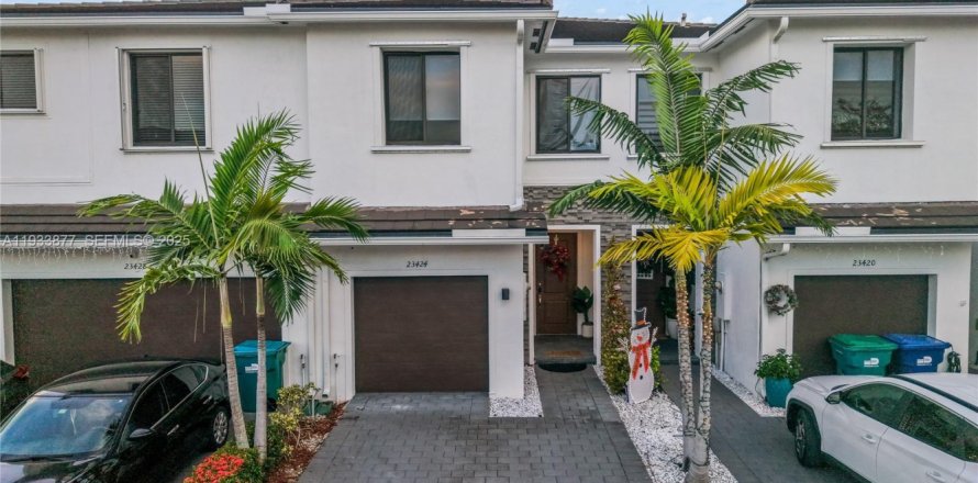 Adosado en Homestead, Florida 3 dormitorios, 142.14 m2 № 1992381