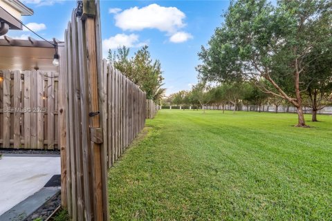 Adosado en venta en Homestead, Florida, 3 dormitorios, 142.14 m2 № 1992381 - foto 8