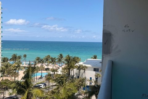 Condominio en alquiler en Hollywood, Florida, 1 dormitorio, 84.08 m2 № 2053067 - foto 28