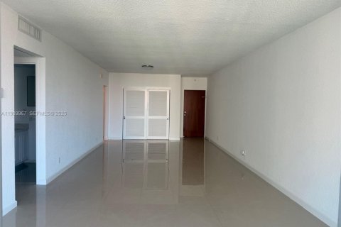 Condominio en alquiler en Hollywood, Florida, 1 dormitorio, 84.08 m2 № 2053067 - foto 27