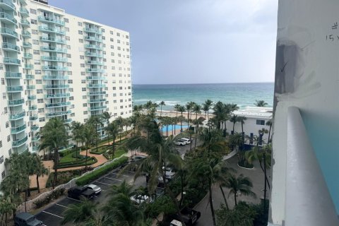 Condo in Hollywood, Florida, 1 bedroom  № 2053067