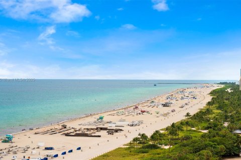 Condo in Miami Beach, Florida, 2 bedrooms  № 2022954 - photo 20