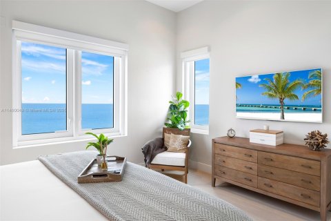 Condo in Miami Beach, Florida, 2 bedrooms  № 2022954 - photo 7