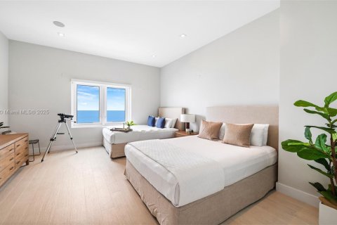 Condo in Miami Beach, Florida, 2 bedrooms  № 2022954 - photo 3