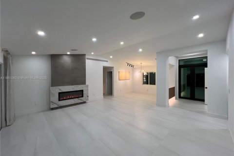 Casa en venta en Palmetto Bay, Florida, 4 dormitorios, 218.88 m2 № 1854767 - foto 20