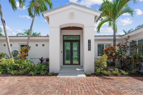 Casa en venta en Palmetto Bay, Florida, 4 dormitorios, 218.88 m2 № 1854767 - foto 5
