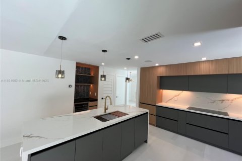 Casa en venta en Palmetto Bay, Florida, 4 dormitorios, 218.88 m2 № 1854767 - foto 28