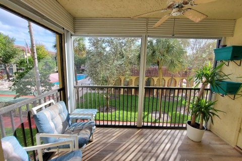 Condo in Pompano Beach, Florida, 2 bedrooms  № 1935098 - photo 28