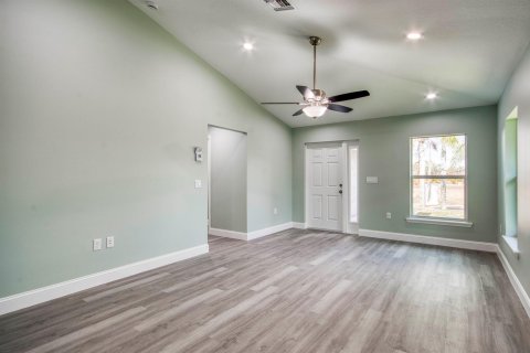 Casa en venta en Okeechobee, Florida, 3 dormitorios, 153.29 m2 № 2260978 - foto 3