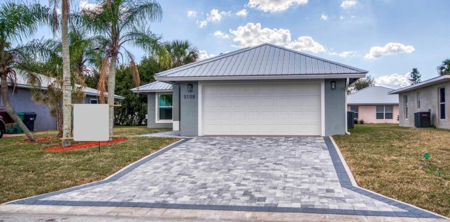 Casa en Okeechobee, Florida 3 dormitorios, 153.29 m2 № 2260978