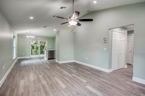 Casa en venta en Okeechobee, Florida, 3 dormitorios, 153.29 m2 № 2260978 - foto 5