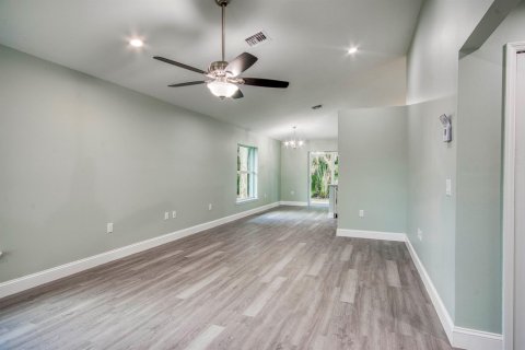 Casa en venta en Okeechobee, Florida, 3 dormitorios, 153.29 m2 № 2260978 - foto 4