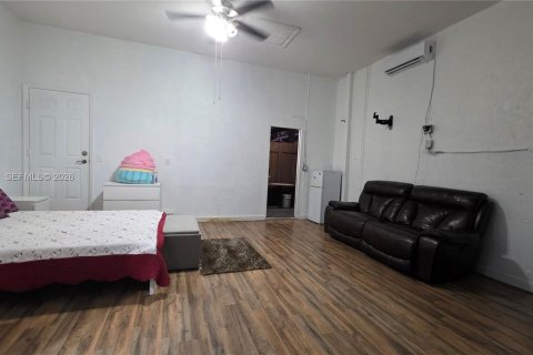 Immobilier commercial à louer à Homestead, Floride: 1 chambre, 144 m2 № 1999184 - photo 10