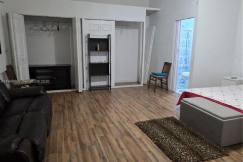 Immobilier commercial à louer à Homestead, Floride: 1 chambre, 144 m2 № 1999184 - photo 5