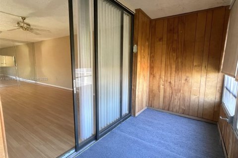 Condominio en alquiler en North Lauderdale, Florida, 1 dormitorio, 77.11 m2 № 1945797 - foto 11