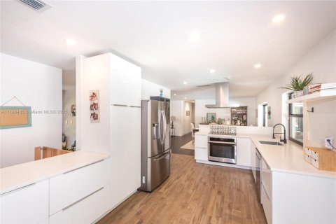 Casa en venta en Pinecrest, Florida, 4 dormitorios, 250.84 m2 № 1708960 - foto 20