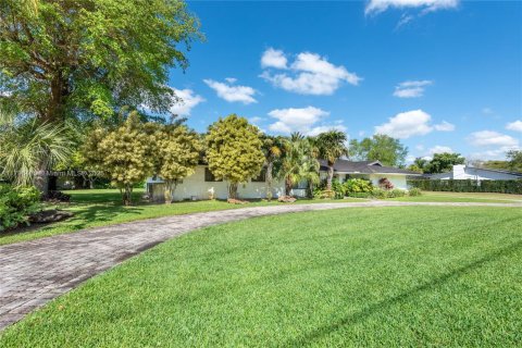 Casa en venta en Pinecrest, Florida, 4 dormitorios, 250.84 m2 № 1708960 - foto 5