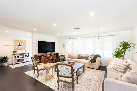 Casa en venta en Pinecrest, Florida, 4 dormitorios, 250.84 m2 № 1708960 - foto 16