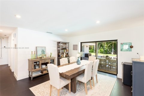 Casa en venta en Pinecrest, Florida, 4 dormitorios, 250.84 m2 № 1708960 - foto 18