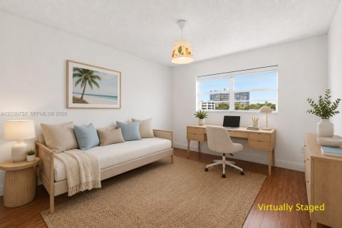Condo in Miami Beach, Florida, 2 bedrooms № 2088253 - photo 14