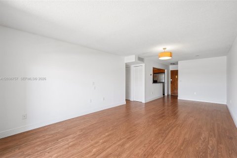 Condo in Miami Beach, Florida, 2 bedrooms № 2088253 - photo 6