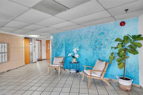 Condo in Miami Beach, Florida, 2 bedrooms № 2088253 - photo 23