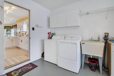 Villa ou maison à vendre à Leesburg, Floride: 2 chambres, 123.65 m2 № 1916627 - photo 18