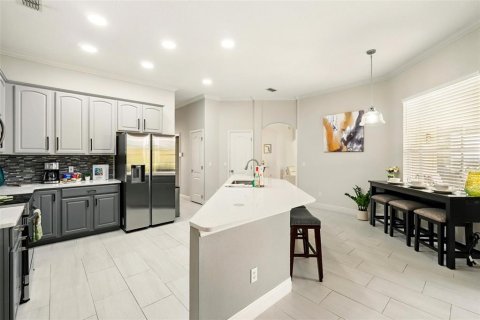 House in Davenport, Florida 4 bedrooms, 265.61 sq.m. № 1732440 - photo 18