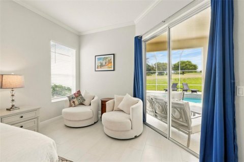 House in Davenport, Florida 4 bedrooms, 265.61 sq.m. № 1732440 - photo 24