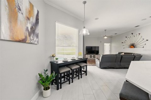 House in Davenport, Florida 4 bedrooms, 265.61 sq.m. № 1732440 - photo 21