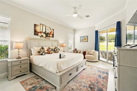 House in Davenport, Florida 4 bedrooms, 265.61 sq.m. № 1732440 - photo 23