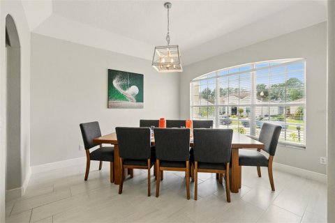 House in Davenport, Florida 4 bedrooms, 265.61 sq.m. № 1732440 - photo 11