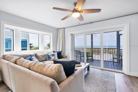 Townhouse in Boca Grande, Florida 2 bedrooms, 118.54 sq.m. № 2429444 - photo 5