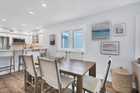 Townhouse in Boca Grande, Florida 2 bedrooms, 118.54 sq.m. № 2429444 - photo 14