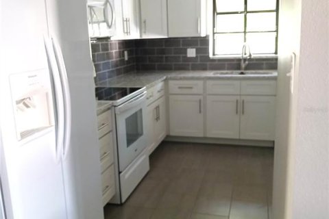 Condominio en alquiler en Tarpon Springs, Florida, 2 dormitorios, 103.59 m2 № 1767156 - foto 4