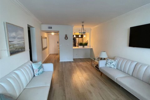 Copropriété à louer à Fort Lauderdale, Floride: 1 chambre, 65.96 m2 № 1921619 - photo 4