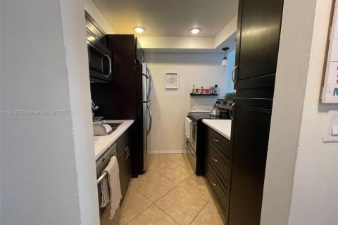 Copropriété à louer à Fort Lauderdale, Floride: 1 chambre, 65.96 m2 № 1921619 - photo 9