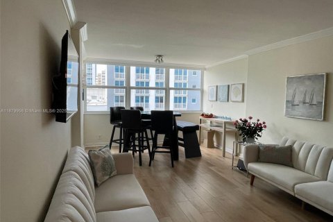 Copropriété à louer à Fort Lauderdale, Floride: 1 chambre, 65.96 m2 № 1921619 - photo 22