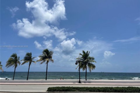 Copropriété à louer à Fort Lauderdale, Floride: 1 chambre, 65.96 m2 № 1921619 - photo 2