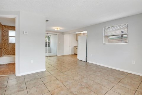 House in Largo, Florida 2 bedrooms, 66.24 sq.m. № 1750143 - photo 23