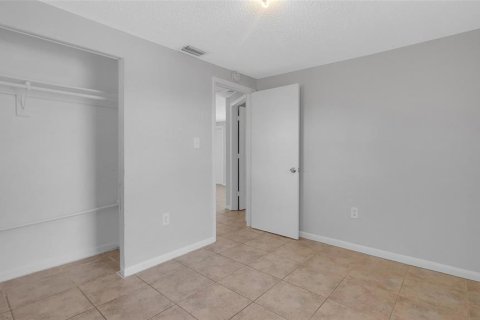 House in Largo, Florida 2 bedrooms, 66.24 sq.m. № 1750143 - photo 5