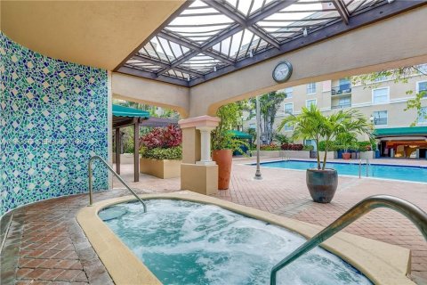 Condominio en alquiler en Fort Lauderdale, Florida, 1 dormitorio, 75.07 m2 № 2025632 - foto 23